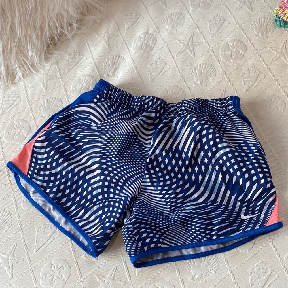 Nike Dri - Fit Blue and White Patterned Women's Shorts